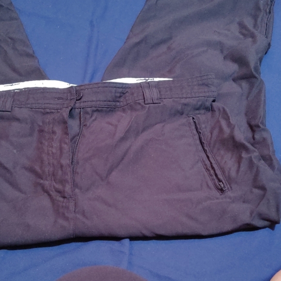 Capris - Picture 3 of 4